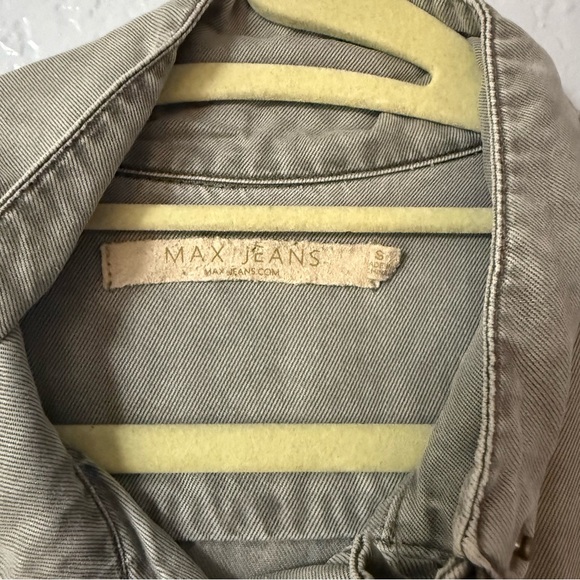 Woman’s Military Style Jacket - Picture 6 of 11